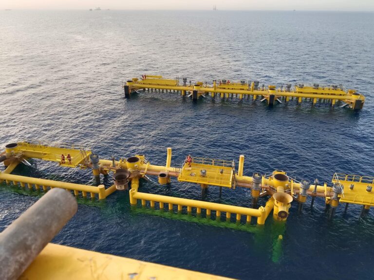 OFFSHORE SURGE AND SWAY FENDER